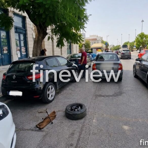 Απίστευτο περιστατικό στην Πάτρα: Του έσκασε το λάστιχο, προσφέρθηκε να βοηθήσει και του έκλεψε 4.300 ευρώ!