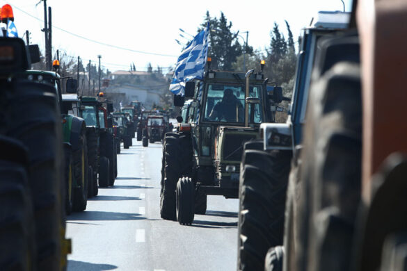 Αγρότες: «Δεν σταματάμε τον αγώνα μέχρι να δοθούν λύσεις» – Μήνυμα πριν τη συνάντηση με Μητσοτάκη