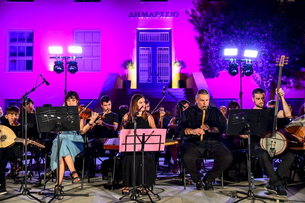 Πάτρα: «Αύρα» από Αιγαίο και Μεσόγειο μάγεψαν στο αίθριο του Δημαρχείου – ΦΩΤΟ 4 aithrio