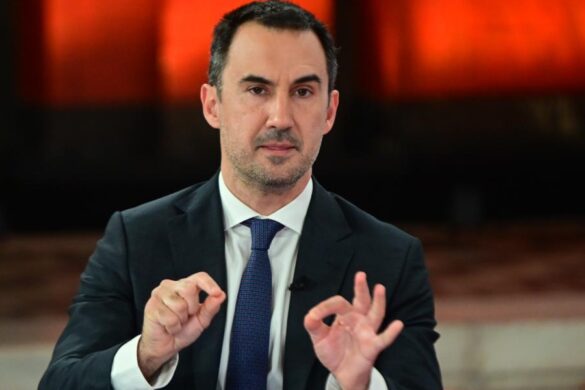 Παραιτείται εντός της ημέρας ο Χαρίτσης από την ηγεσία της Νέας Αριστεράς