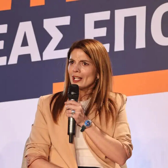 Το ΠΑΣΟΚ θέλει να βάλει τέλος στη διαμάχη με την ΕΛΑΣ μετά την καταγγελία της Άννας Παπαδοπούλου