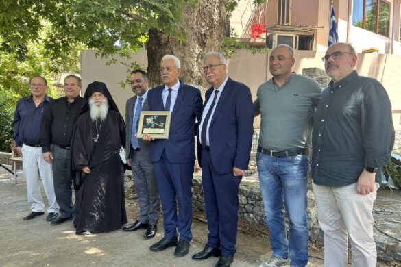 Θ. Παπαδόπουλος: Κρίκοι της ίδιας ιστορικής αλυσίδας οι Δήμοι Καλαβρύτων και Αποκορώνου Κρήτης