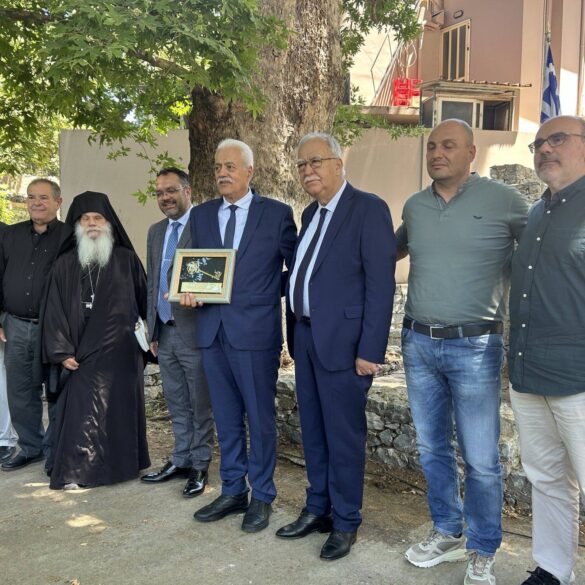 Θ. Παπαδόπουλος: Κρίκοι της ίδιας ιστορικής αλυσίδας οι Δήμοι Καλαβρύτων και Αποκορώνου Κρήτης