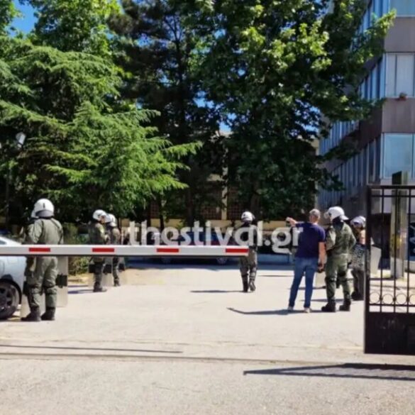 Αντιεξουσιαστές επιτέθηκαν με ρόπαλα και καπνογόνα στο ΑΠΘ – Έξι τραυματίες