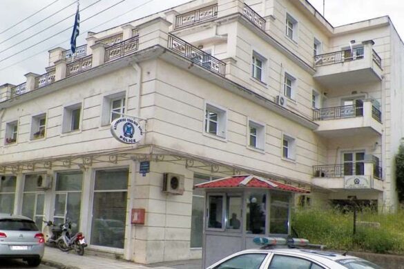 Αίγιο: «Επεισοδιακή» σύλληψη 40χρονου μετά από τροχαίο – Προκάλεσε πλημμύρα στα κρατητήρια και αναστάτωση στους συγκρατούμενους