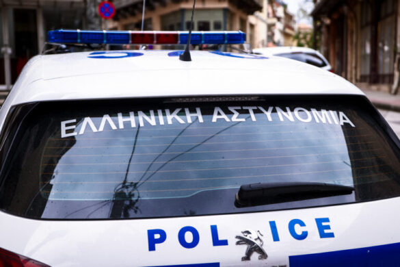 Ένταλμα σύλληψης για τον 59χρονο που ξυλοκόπησε 23χρονη για μια θέση πάρκινγκ στο Παγκράτι