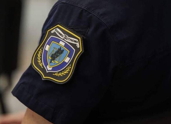 Αστυνομικός που κατηγορείται ότι βίαζε τα παιδιά του- Η πτώση του γιου του από μπαλκόνι