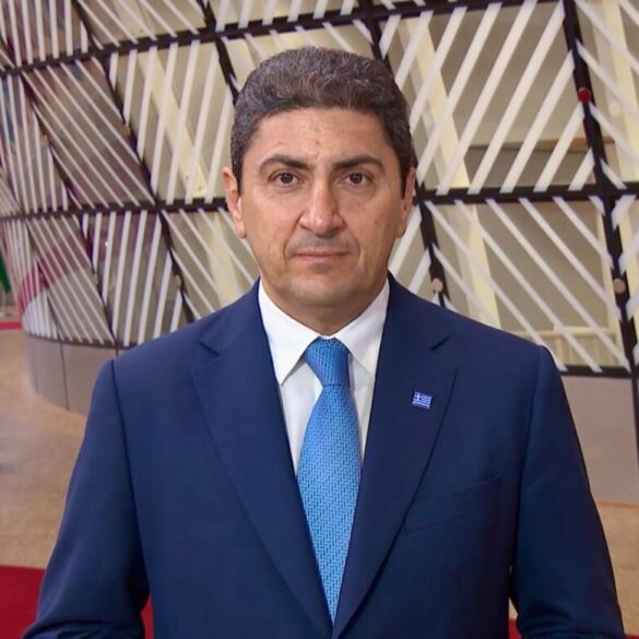 Αυγενάκης: Την επανένταξή του στην κοινοβουλευτική ομάδα της ΝΔ ανακοίνωσε ο Μητσοτάκης