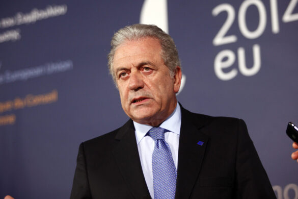 Δημήτρης Αβραμόπουλος: Ένταλμα σύλληψης για το Qatargate