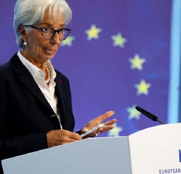 Λαγκάρντ: Η ΕΚΤ πρέπει να συνεχίσει να αυξάνει τα επιτόκια ακόμη και αν αυξηθούν οι κίνδυνοι ύφεσης