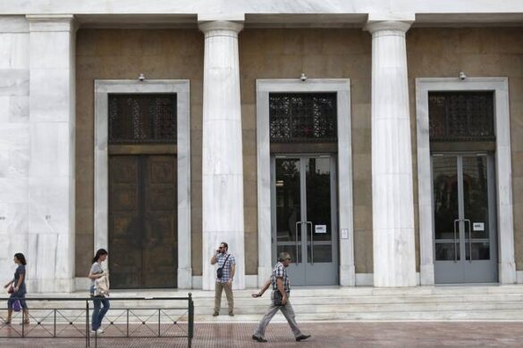 Επιτόκια: Πόσο ανεβαίνει η δόση στα στεγαστικά δάνεια – Πάνω από έναν μισθό η ετήσια επιβάρυνση