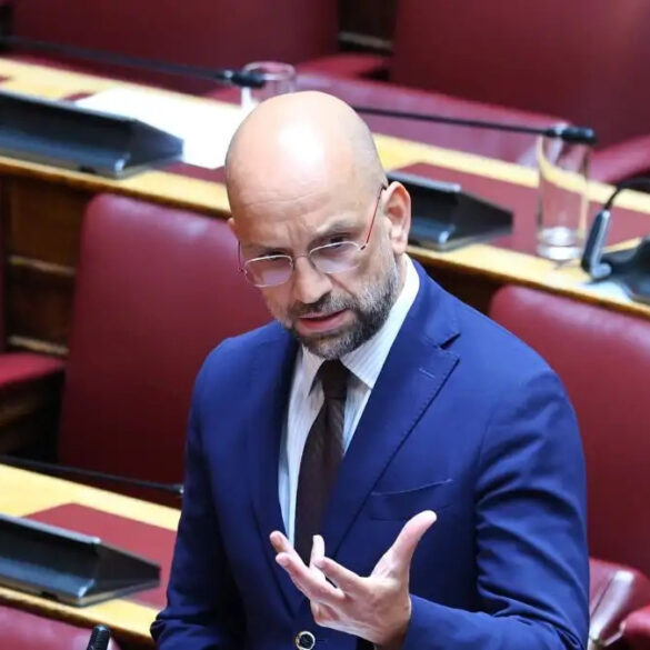 ΣΥΡΙΖΑ: Ανεξαρτητοποιούνται οι βουλευτές Καλλιόπη Βέττα και Κώστας Μπάρκας