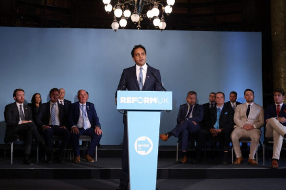 Βρετανία: Πιο δημοφιλές από ποτέ, το Reform UK πραγματοποιεί το ετήσιο συνέδριό του