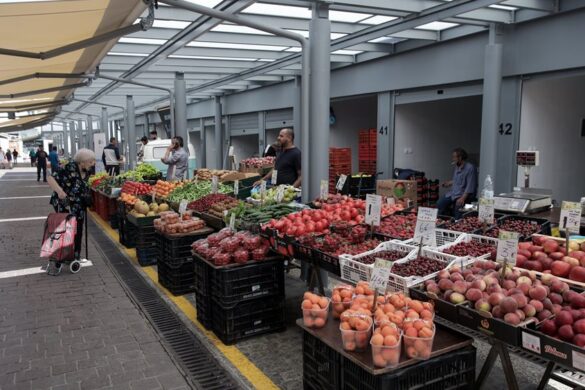 Οριακή υποχώρηση του πληθωρισμού στο 2,3% τον Ιούνιο – Σημαντική επιβράδυνση στα τρόφιμα