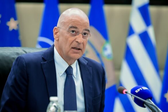 «Αυτή τη στιγμή η κατάσταση είναι τέτοια που δεν υπάρχει πιθανότητα να στείλουμε πλοίο στα στενά του Ορμούζ» λέει ο Δένδιας