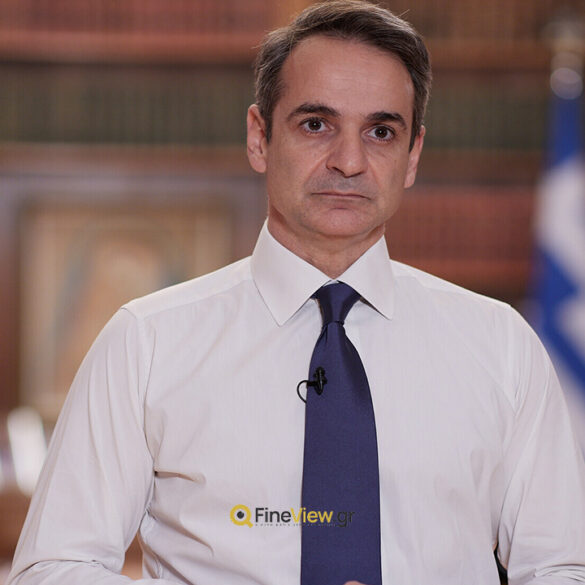 Μητσοτάκης για τους πεσόντες αξιωματικούς στα Ίμια: «Τιμή στους ήρωες»