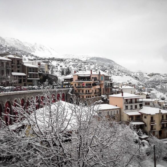 Πρωτοχρονιά με δωρεάν διακοπές; Δείτε πώς με τα vouchers της ΔΥΠΑ
