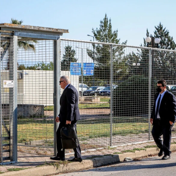 Δίκη για Τέμπη: Μόνο 8 από τους 36 κατηγορούμενους στο εδώλιο