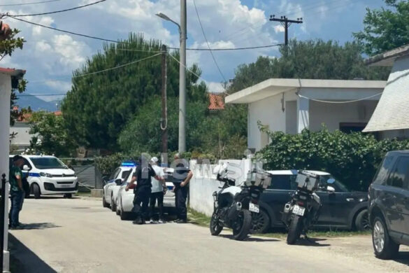 Δολοφονία στο Αίγιο (Νεότερα): Μέσα σε λίμνη αίματος βρέθηκαν μητέρα και γιος