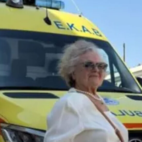 Πάτρα: 87χρονη που έχασε τα δυο παιδιά της σε τροχαίο έκανε δωρεά στο ΕΚΑΒ