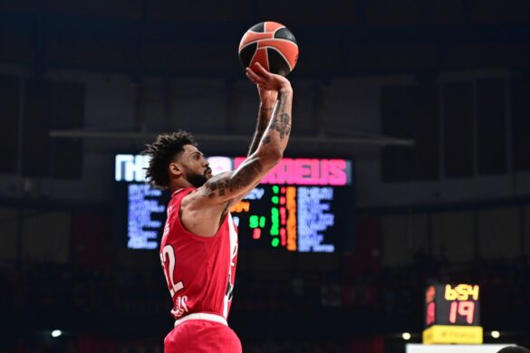 Ολυμπιακός: Ο Ντόρσεϊ επέστρεψε στην Ελλάδα και παίζει στον τελικό Κυπέλλου