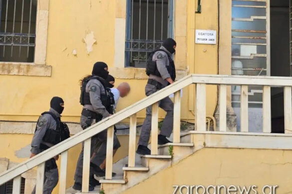 Σταυρούλα Λεβεντάκη: Με αλεξίσφαιρο γιλέκο στα δικαστήρια Χανίων ο δράστης της δολοφονίας της