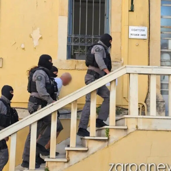 Σταυρούλα Λεβεντάκη: Με αλεξίσφαιρο γιλέκο στα δικαστήρια Χανίων ο δράστης της δολοφονίας της