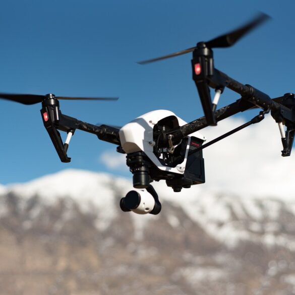 Drone με τεχνητή νοημοσύνη νίκησαν πιλότους