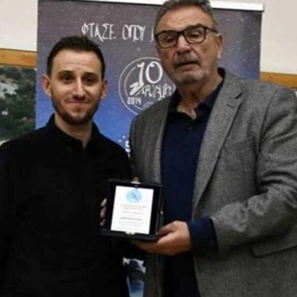 Βραβεύτηκε ο Δήμος Πατρέων από τη Νάπολη Πατρών Beach Soccer