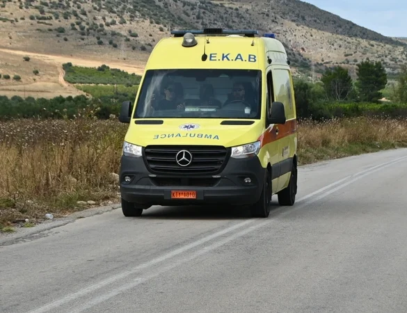 Τραγωδία στον Πύργο: Μία νεκρή και δύο τραυματίες σε μετωπική σύγκρουση αυτοκινήτων