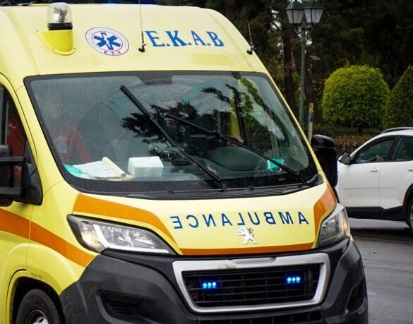Σύγκρουση οχημάτων στα φανάρια της Κάτω Αχαΐας – Μία τραυματίας