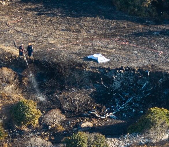 Σίφνος: Ο πιλότος είχε ενημερώσει 15 λεπτά πριν τη συντριβή για την προσγείωση – Ενδείξεις βλάβης στον ουραίο έλικα