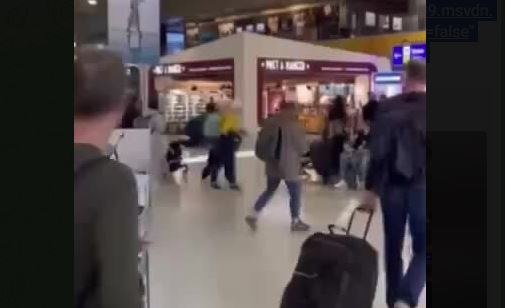 «Ελευθέριος Βενιζέλος»: Δύο άνδρες πιάστηκαν στα χέρια στον χώρο αναμονής