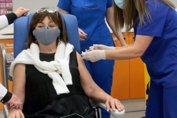 Στην τελική ευθεία μπαίνει η διαδικασία για τους εμβολιασμούς υγειονομικών στα νοσοκομεία της χώρας