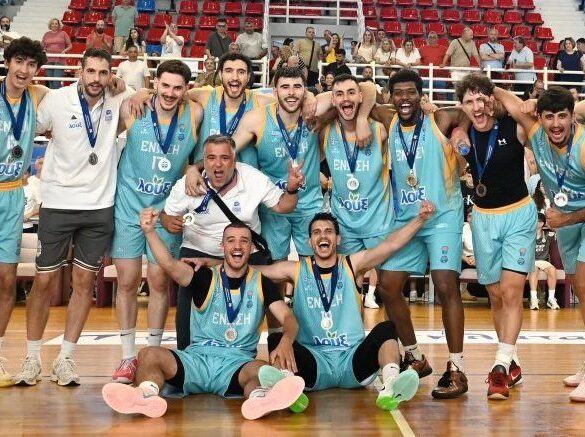 ΝΕΑ ΑΡΙΣΤΕΡΑ Αχαϊας: Συγχαρητήρια στην ομάδα μπάσκετ του Έσπερου