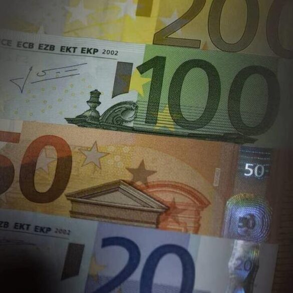 Έκτακτο βοήθημα: Ποιοι και πότε θα το λάβουν μέσα στις γιορτές
