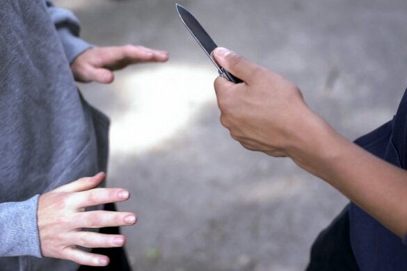 Αχαϊα – Σύλληψη: Έπιασαν τον άνδρα που μαχαίρωσε τον 35χρονο στην πλάτη – Είναι συγγενής του