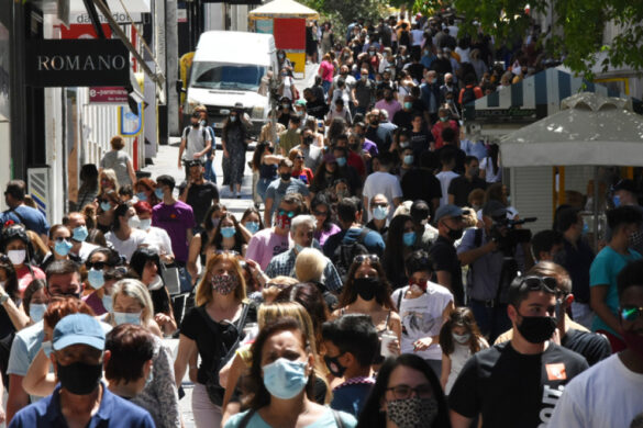 Λιανεμπόριο – Τι έδειξε το «ταμείο» των εκπτώσεων για τον τρόπο που ψωνίζουν οι Έλληνες