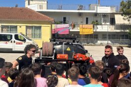 Εθελοντές Πυροσβέστες Αχαϊας: Συνεχίζουν τις δράσεις ευαισθητοποίησης σε μαθητές και δομές