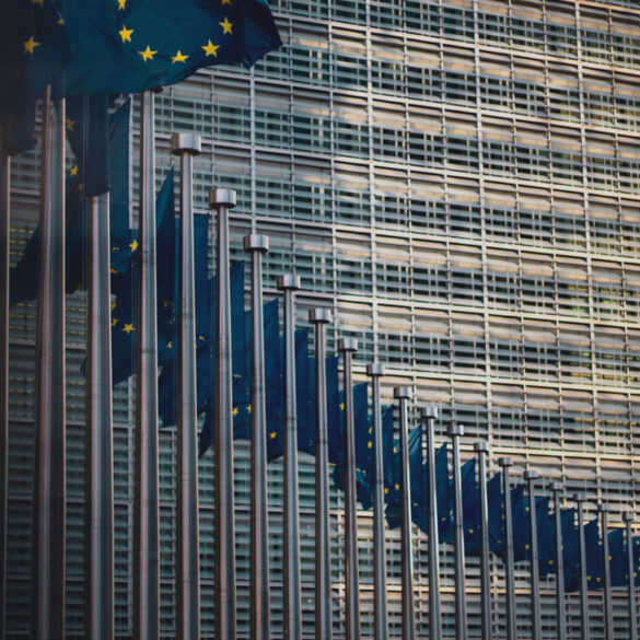 Eurogroup: «Πράσινο» φως για εκταμίευση 748 εκατ. ευρώ – Μόνιμη μείωση ΦΠΑ σε 5 νησιά