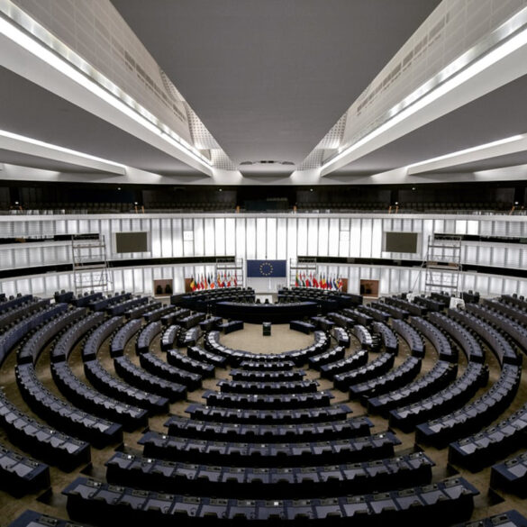 Eurogroup: Στο τραπέζι μέτρα στήριξης, έκθεση αξιολόγησης και χρέος