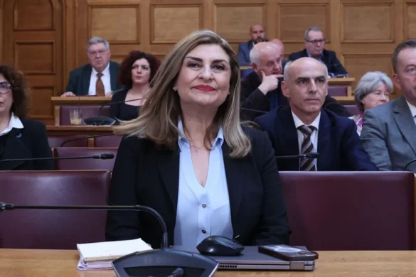 ΠΑΣΟΚ : Ο Ανδρουλάκης αντικατέστησε την Λιακούλη στην Προανακριτική για τα Τέμπη