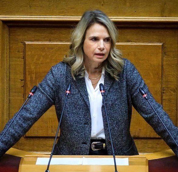 Επίθεση Αποστολάκη για τα δάνεια σε ελβετικό φράγκο: «Η κυβέρνηση εμπαίζει τους δανειολήπτες»