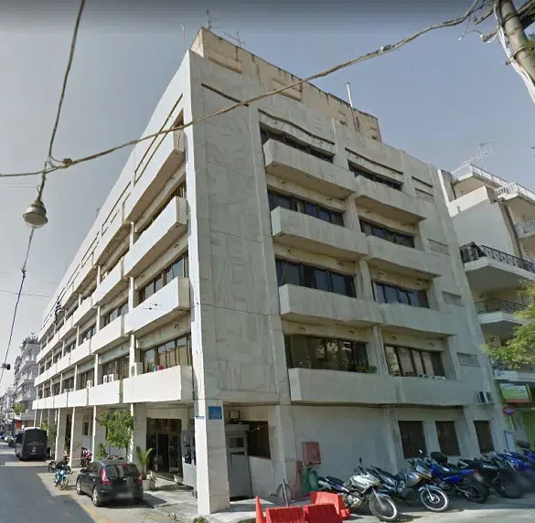 Πάτρα: Στο τμήμα δύο γυναίκες υπάλληλοι δημόσιας Υπηρεσίας! Επεσαν μηνύσεις μεταξύ “πρώην”! Επεισόδιο σε γνωστό αρτοποιείο