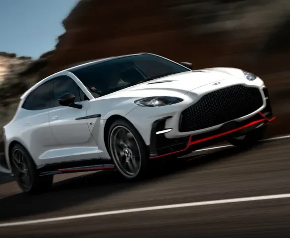 Η Aston Martin DBX S ανεβάζει τον πήχη στην κατηγορία των σούπερ SUV
