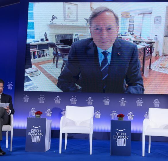Ο πρώην διευθυντής της CIA Πετρέους προειδοποιεί: Εάν νικήσει στην Ουκρανία, ο Πούτιν θα επιτεθεί στις Βαλτικές