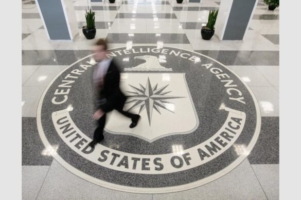 Η CIA , με βίντεο στα κινεζικά, καλεί Κινέζους επίδοξους κατασκόπους να επικοινωνήσουν μαζί της