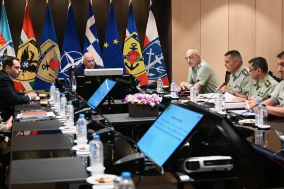 Τετ α τετ Νίκου Δένδια με τον Υφυπουργό Οικονομικών Θάνο Πετραλιά – Η ατζέντα της συνάντησης