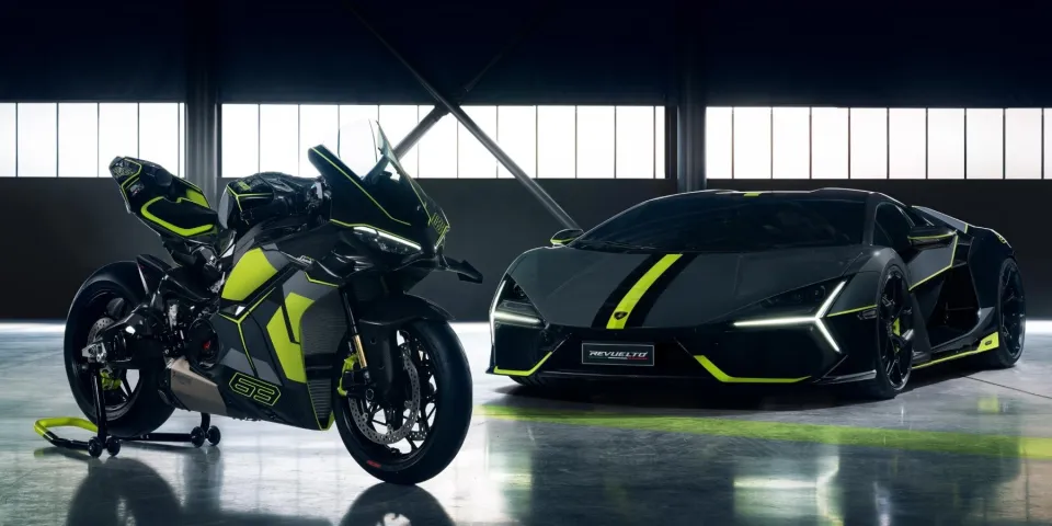 Η Ducati παρουσίασε τη νέα V4 Lamborghini 2 fineview ducati3