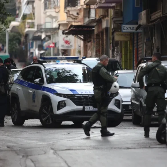 Εξάρχεια – Τι βρήκε η ΕΛ.ΑΣ. στο υπό κατάληψη κτήριο